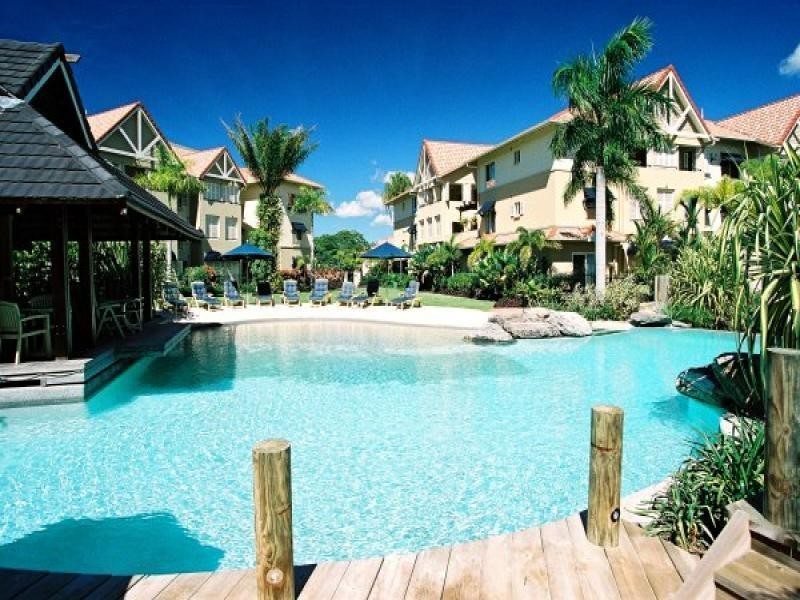 2 Greenslopes Street “The Lakes”, Cairns North QLD 4870