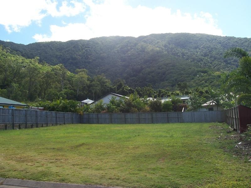 10 Everglades Street, Palm Cove QLD 4879