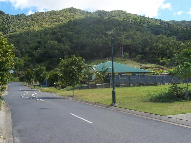 10 Everglades Street, Palm Cove QLD 4879