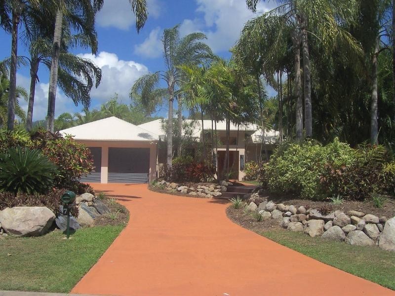 7 Avoca Close, Kewarra Beach QLD 4879