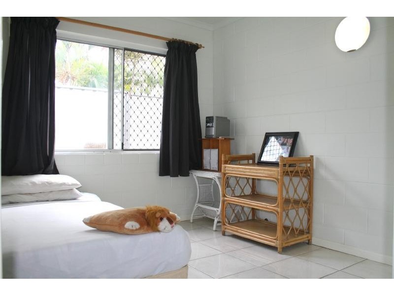 15/473 McCoombe Street, Mooroobool QLD 4870