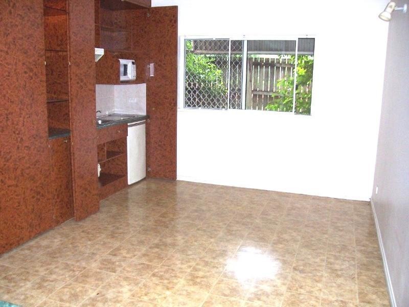 15/6 Chester Court, Manunda QLD 4870