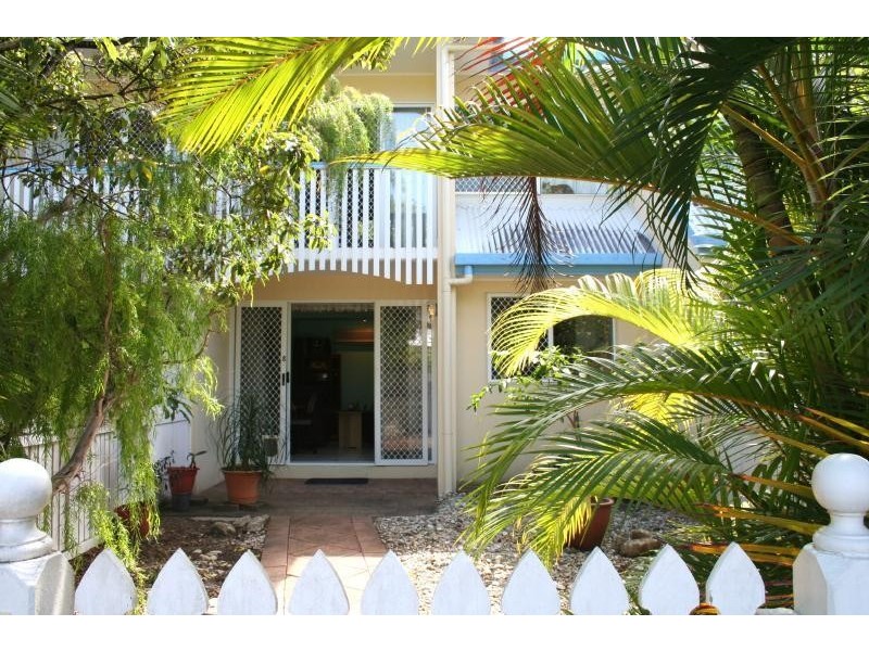 8/10 Grantala Street, Manoora QLD 4870