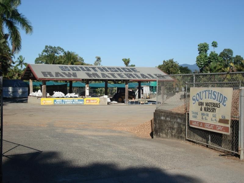 2 Giffin Road, White Rock QLD 4868