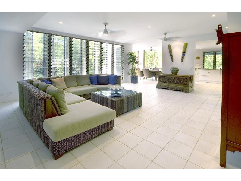 3/6 Cedar Road, Palm Cove QLD 4879