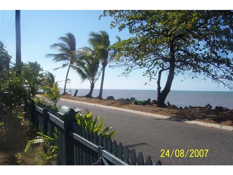177 O’Shea Esplanade, Machans Beach QLD 4878