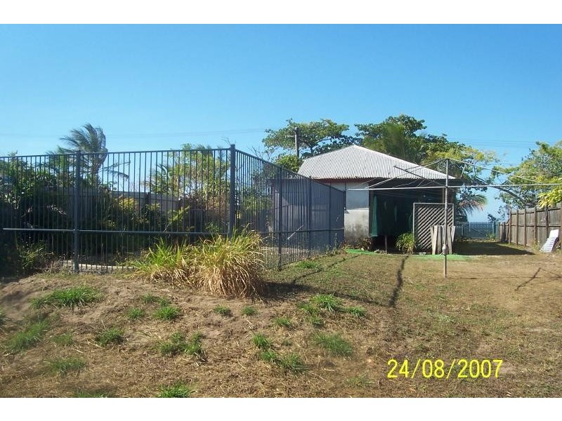 177 O’Shea Esplanade, Machans Beach QLD 4878