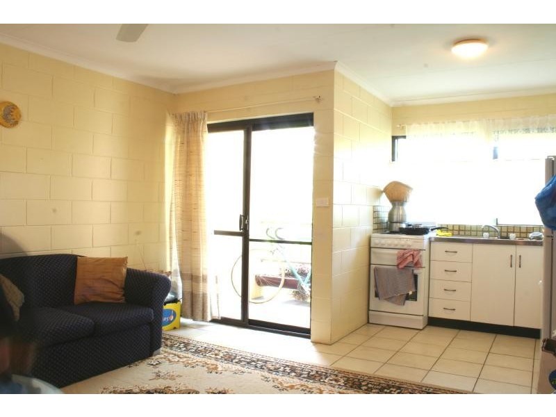 25/6 Hector Close, Westcourt QLD 4870