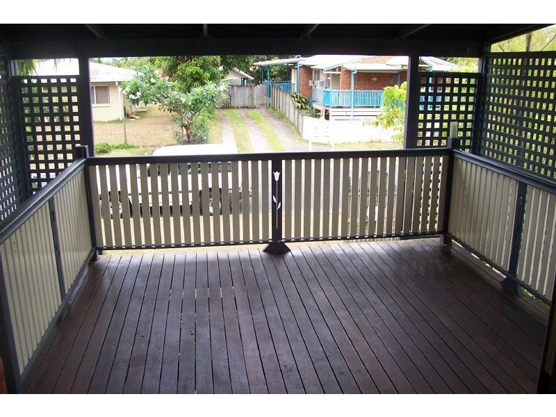 22 Davis Close, Manoora QLD 4870