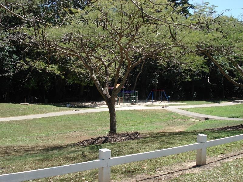 162 Gamburra Drive, Redlynch QLD 4870