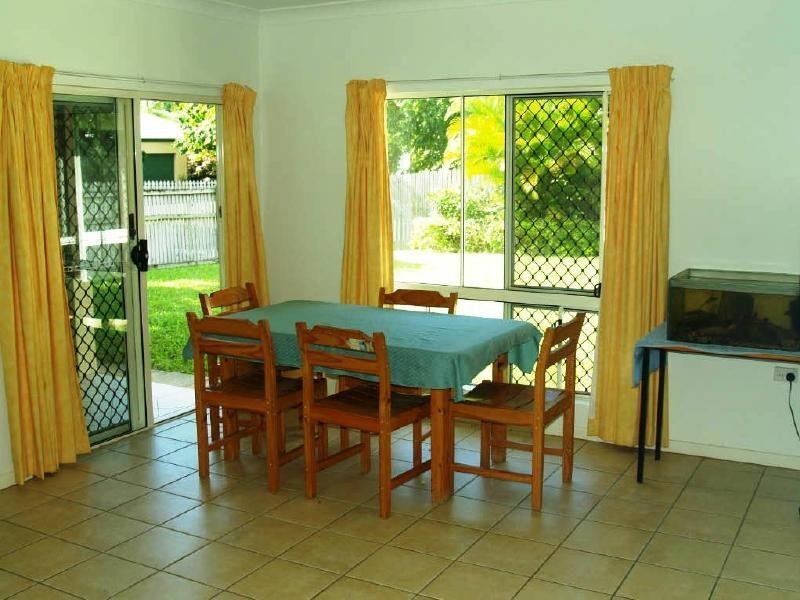 162 Gamburra Drive, Redlynch QLD 4870