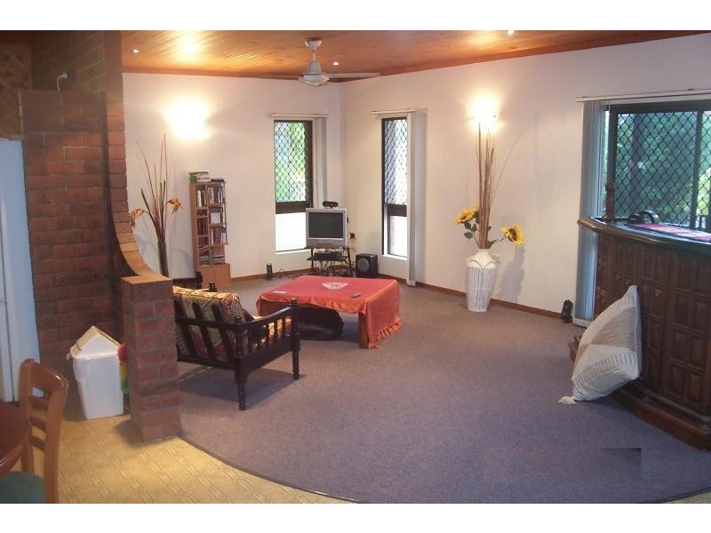 17 Gardenia Court, Mooroobool QLD 4870