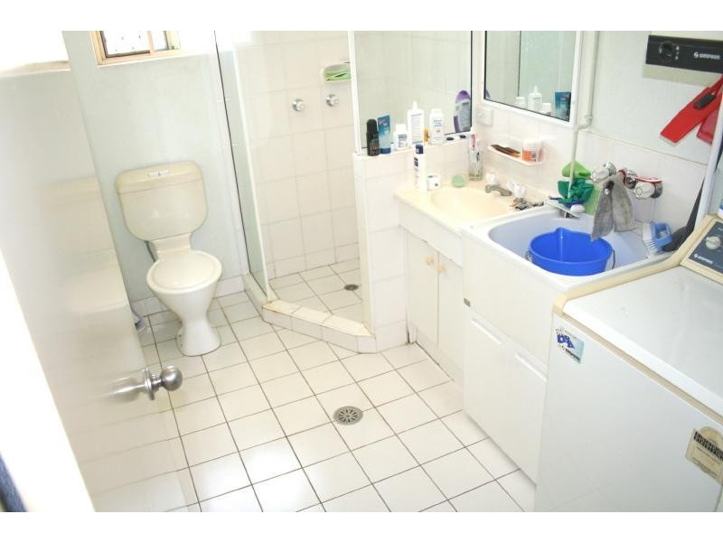7/150 Pease Street, Manoora QLD 4870