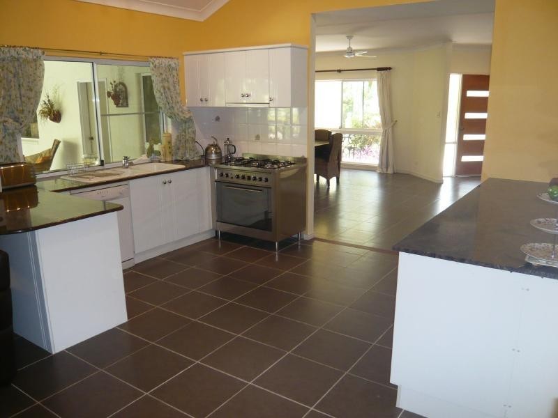 16 Castaways Close, Kewarra Beach QLD 4879