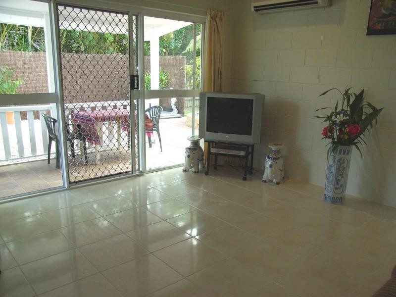 1/24 Ireland Crescent, Whitfield QLD 4870