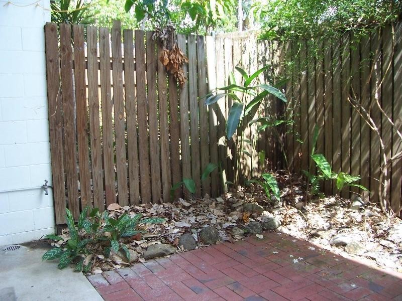 3/10 Crathern Close, Edge Hill QLD 4870