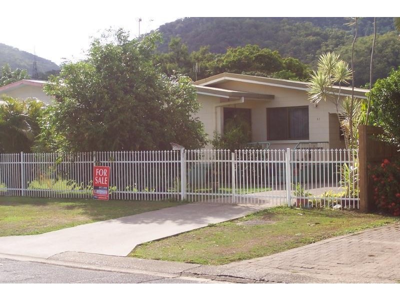 11 Yurongi Street, Caravonica QLD 4878