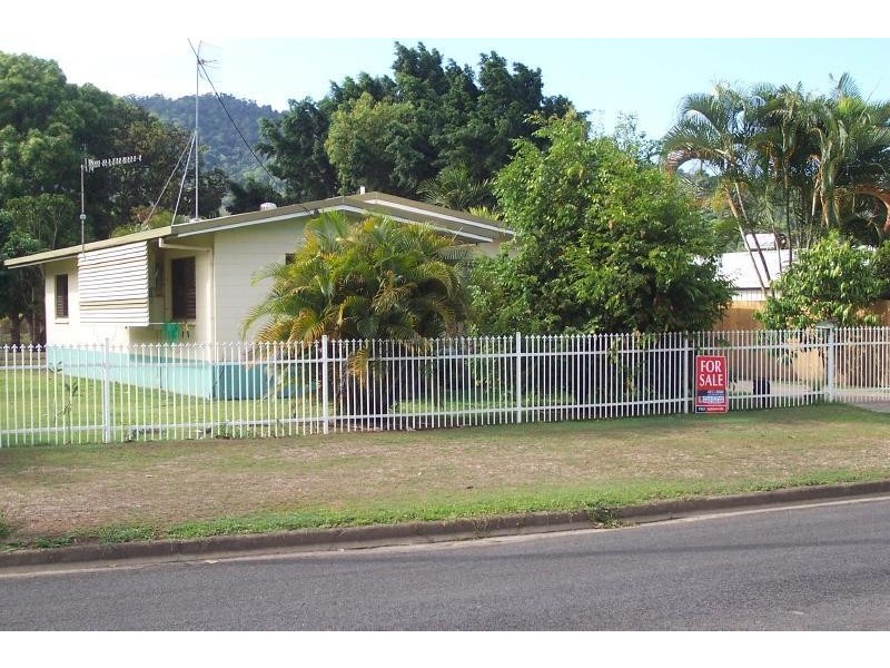 11 Yurongi Street, Caravonica QLD 4878