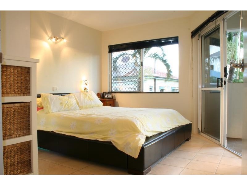 5/239 Lake Street, Cairns City QLD 4870