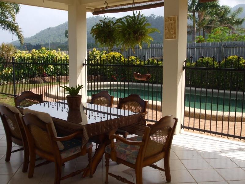 2 Teewah Close, Kewarra Beach QLD 4879