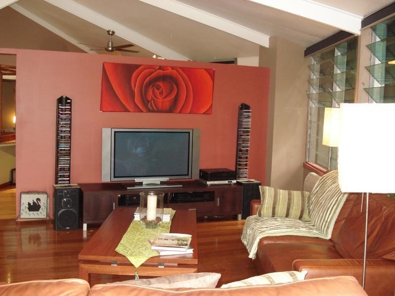 9 Tanner Crescent, Stratford QLD 4870