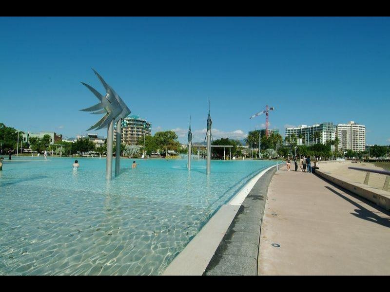 175 Lake Street, Cairns City QLD 4870