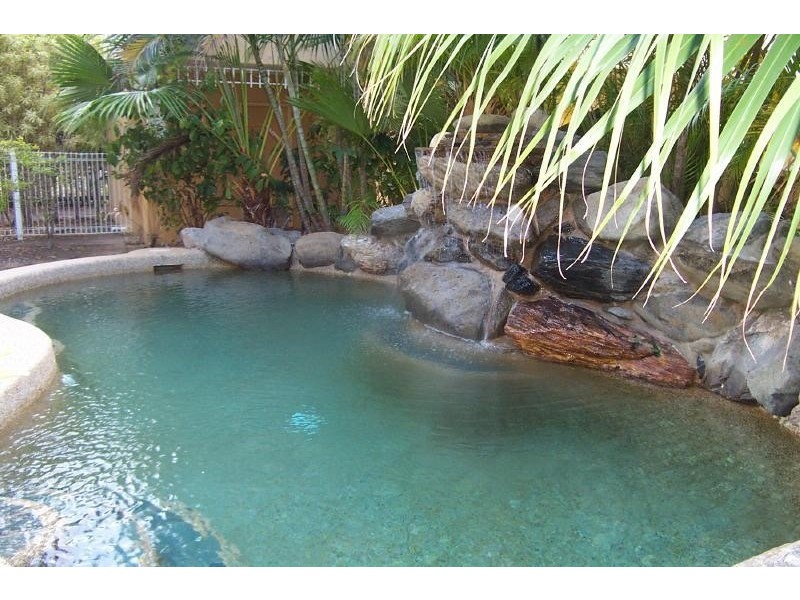 3/7 Gelling Street, Cairns North QLD 4870