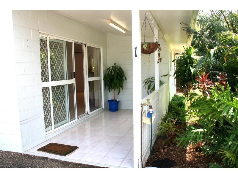 1/3-4 Seary Close, Whitfield QLD 4870