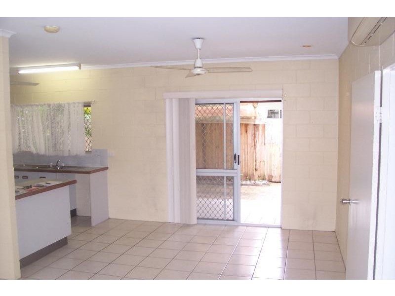 19 Friendship Street, Bentley Park QLD 4869