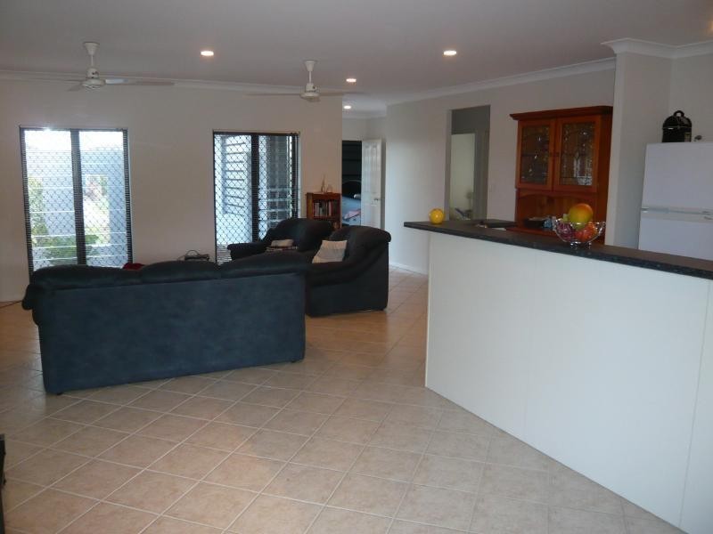 8 Venice Close, Kewarra Beach QLD 4879