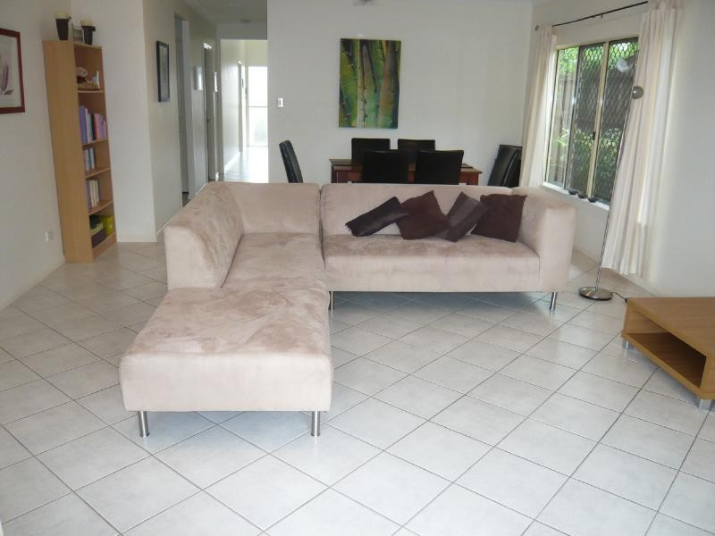 8 Bronte Close, Kewarra Beach QLD 4879