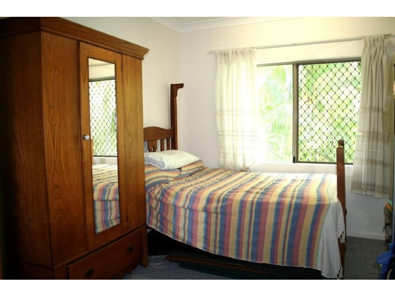 2/80 Old Smithfield Road, Freshwater QLD 4870