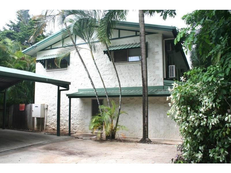 2/80 Old Smithfield Road, Freshwater QLD 4870