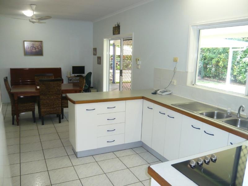 25 Starling Street, Kewarra Beach QLD 4879