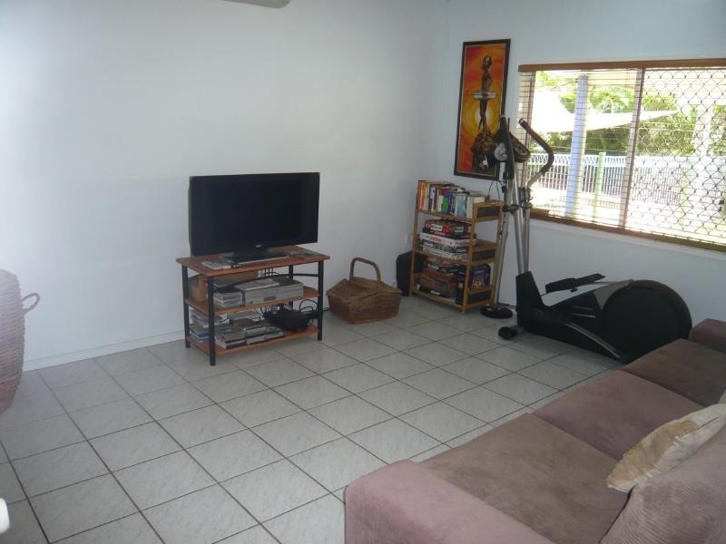 25 Starling Street, Kewarra Beach QLD 4879
