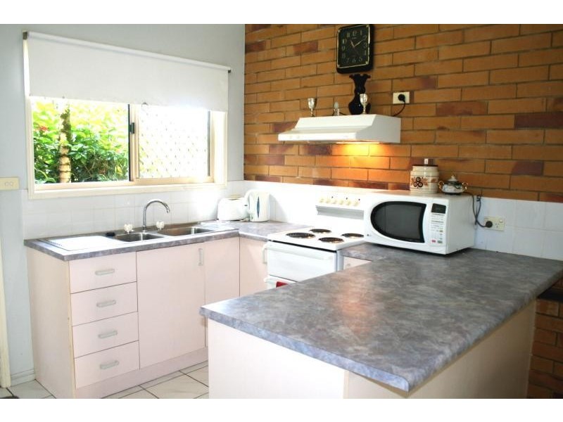 1/6 Grantala Street, Manoora QLD 4870