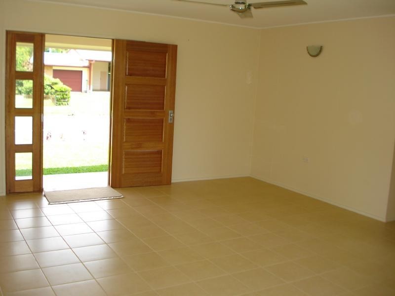 4 Cassia Street, Edge Hill QLD 4870