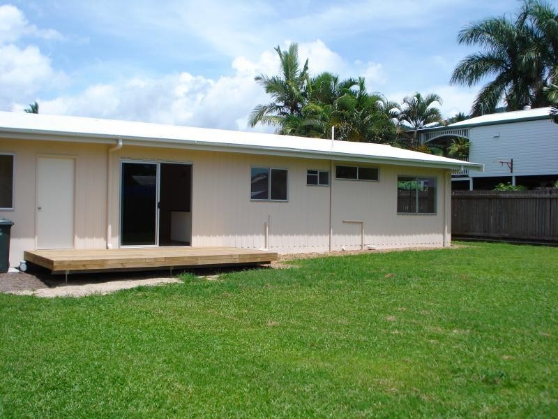 4 Cassia Street, Edge Hill QLD 4870