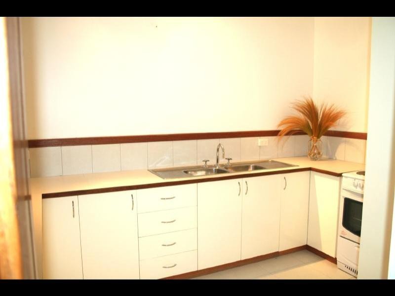 2/13 Springfield Crescent, Manoora QLD 4870