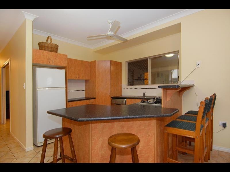 10 Brian Street, Brinsmead QLD 4870