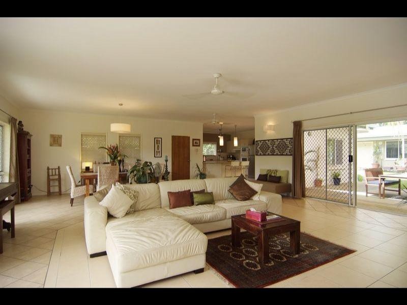 7 Newport Close, Kewarra Beach QLD 4879