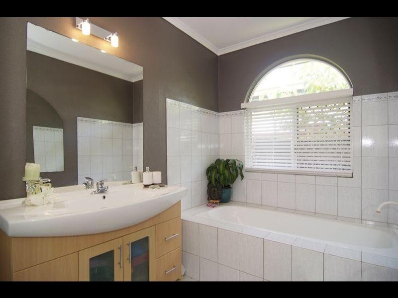 7 Newport Close, Kewarra Beach QLD 4879