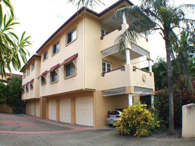 9/7 Gelling Street, Cairns North QLD 4870