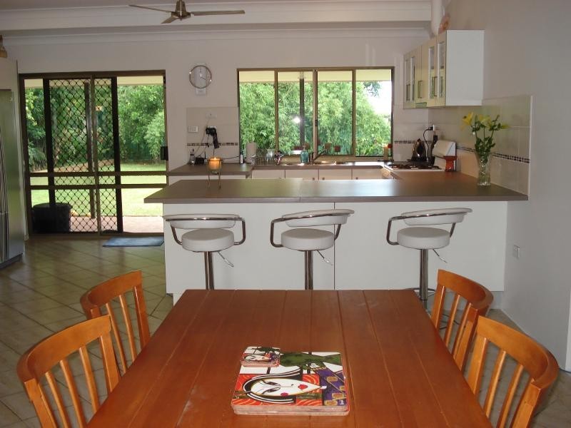 14 Hadrian Avenue , Mooroobool QLD 4870