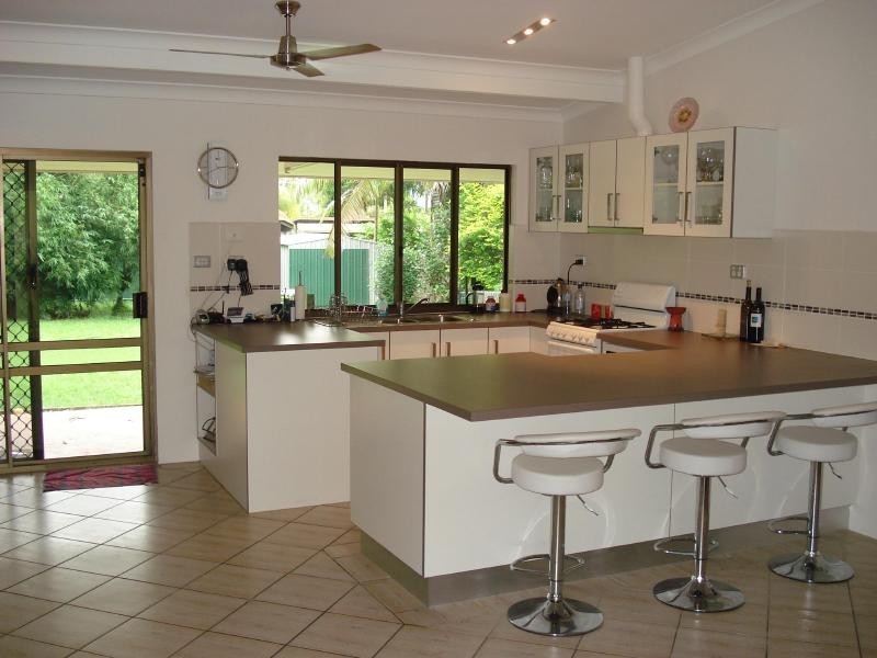 14 Hadrian Avenue , Mooroobool QLD 4870