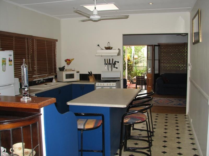8 Fulton Close, Whitfield QLD 4870