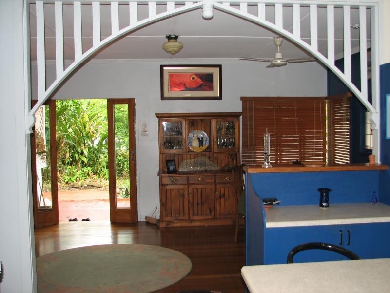 8 Fulton Close, Whitfield QLD 4870