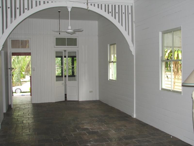 18 Cairns Street, Cairns North QLD 4870