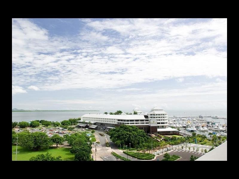 63/1 Marlin Parade, Harbour Lights, Cairns City QLD 4870