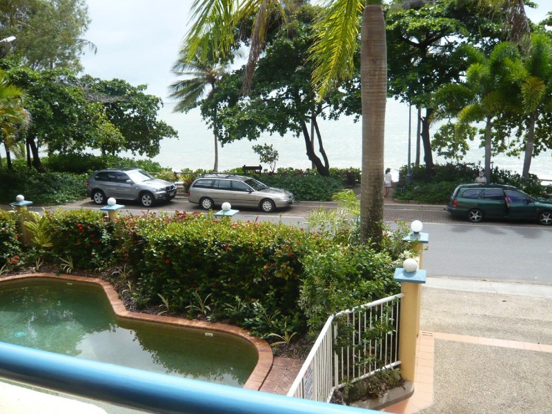 2/57 Vasey Esplanade, Trinity Beach QLD 4879